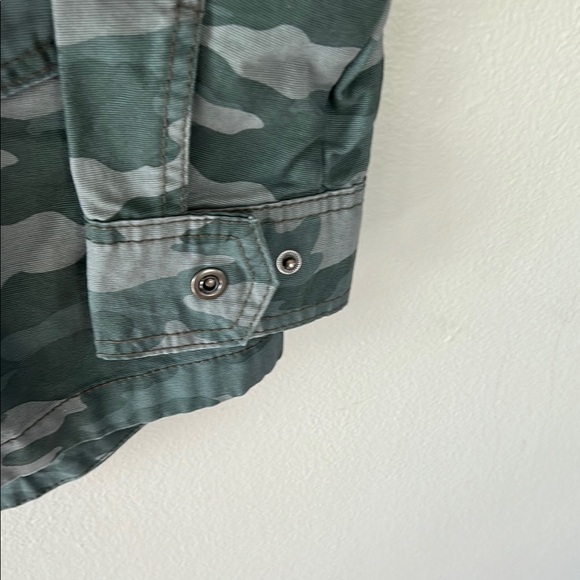 Universal Threads Camouflage Jacket - Picture 4 of 5